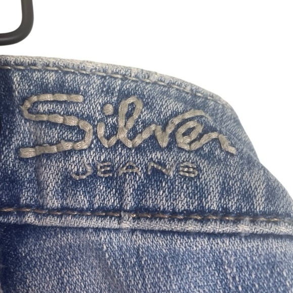 Silver Jeans Women’s Santorini Denim Cropped Jeans - Picture 2 of 3